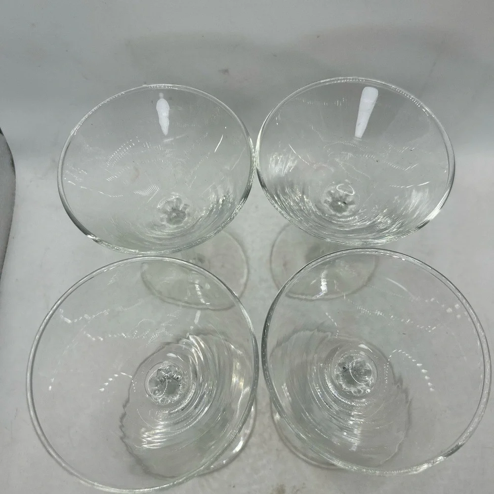Crate Barrel Glassware Martini Glass Set Of 4 Clear Glass‎ Modern Minimalist